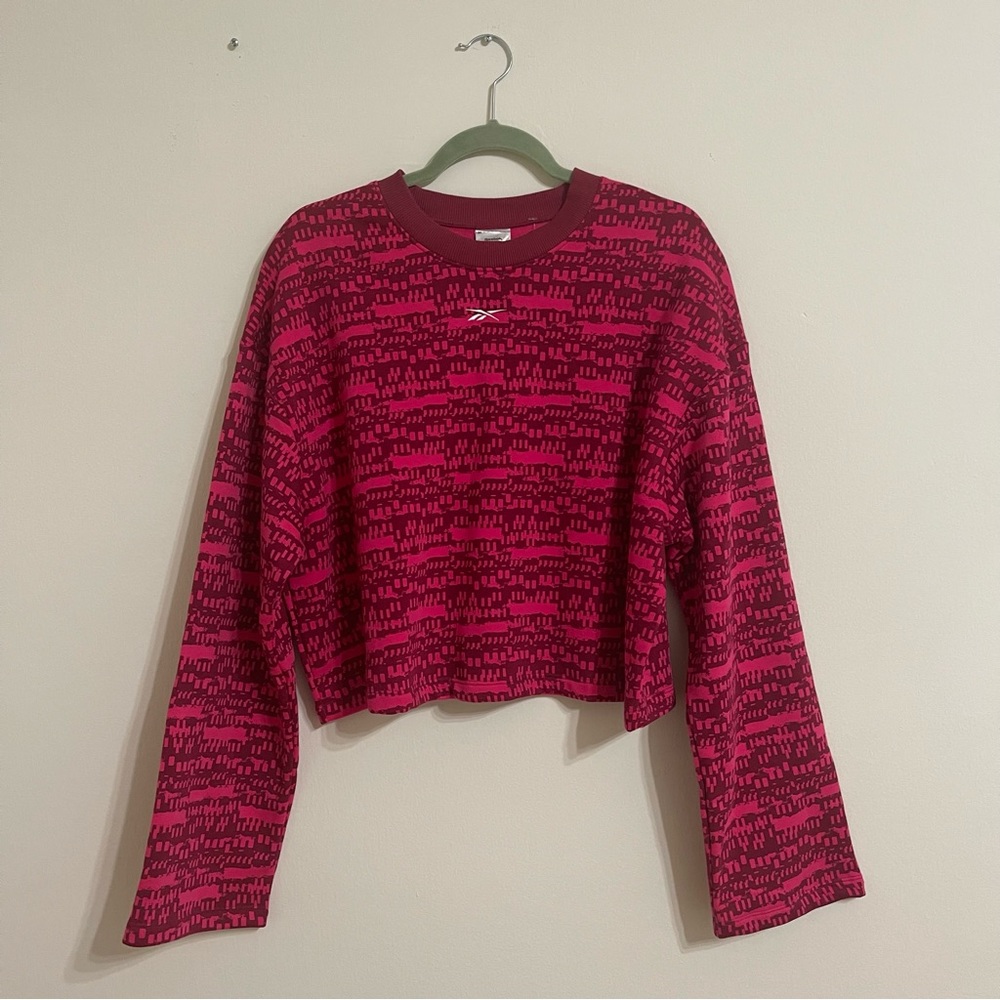 Reebok top sweatshirt.
